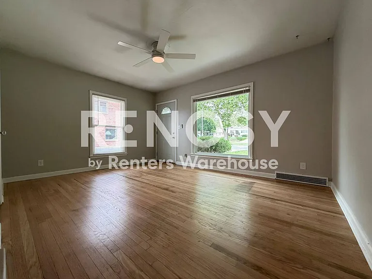 1144 Polk Blvd — Photo 2