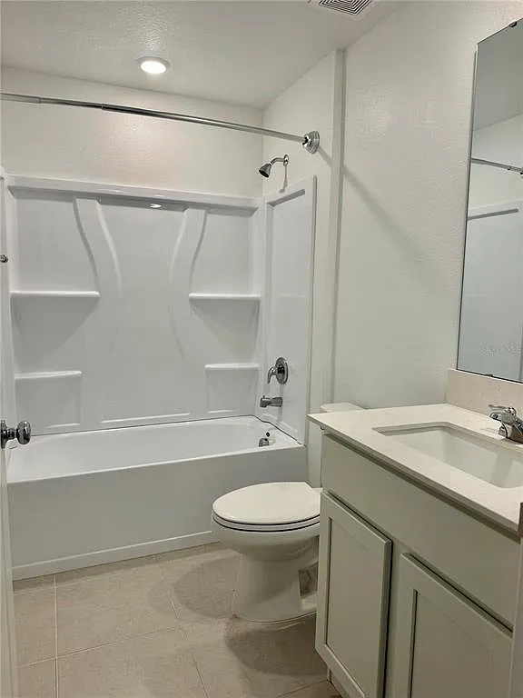 3 bed, 2.0 bath, 1487 sqft, $1,875 — Photo 3