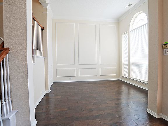 4th image of 509 Pedmore Dr