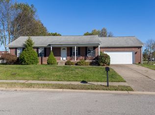 9723 Springwater Ct, Louisville, KY 40229