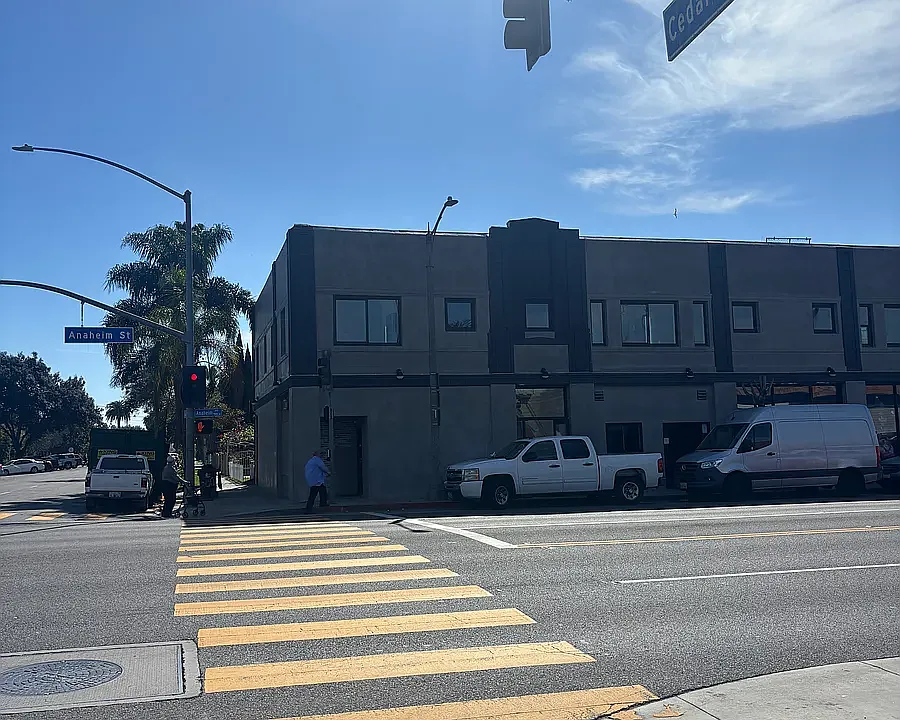 304 W Anaheim St #2