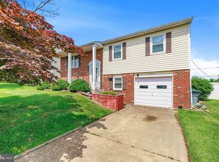 41 Skyline Dr, New Castle, DE 19720