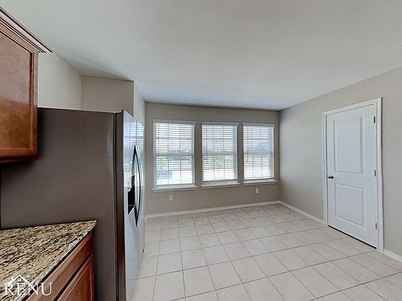 4th image of 2321 Bonnywood Dr