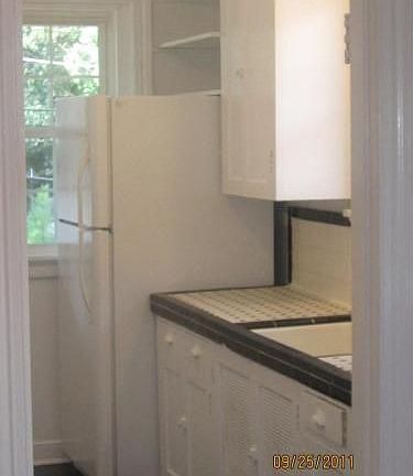 3rd image of 4005 Cutshaw Ave #B