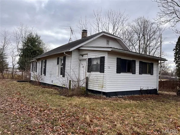 718 N Illinois St, Tilden, IL 62292