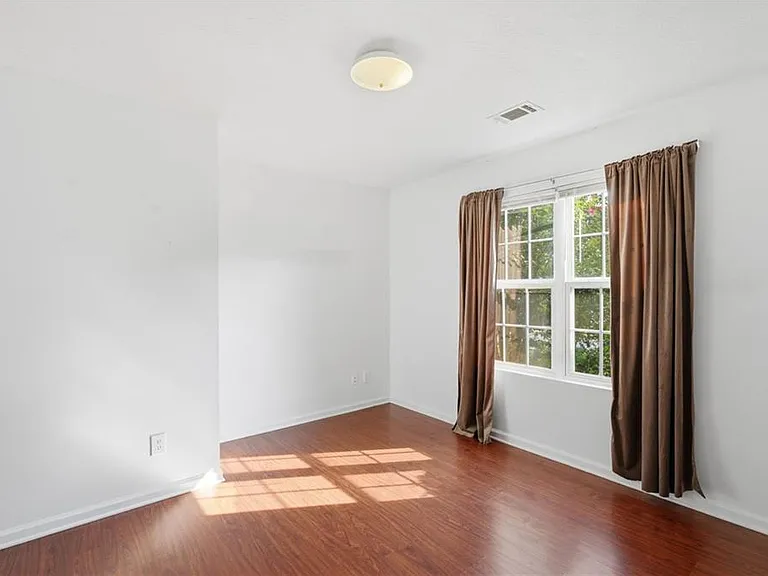 575 Chandon Way — Photo 16