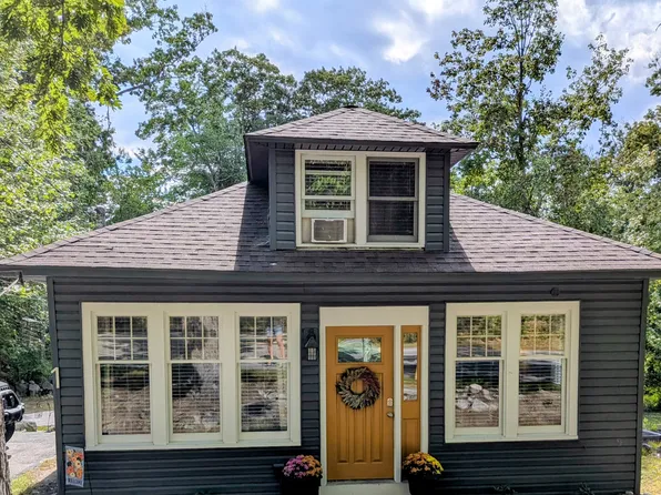 1 Prosperity Ln, Windham, ME 04062