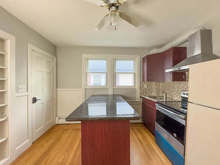 419 Maple Ave #A — Photo 6