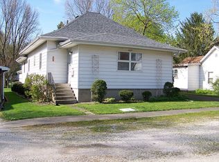 607 E Walnut St, Fairbury, IL 61739