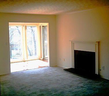 4th image of 904 Augusta Dr