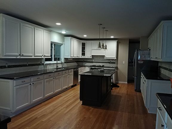Kitchen updated in 2019