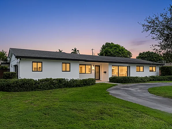 8341 SW 87th Ter, Miami, FL 33143