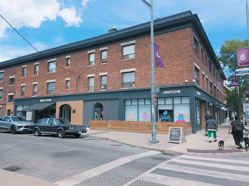 1074 Saint Clair Ave W #4