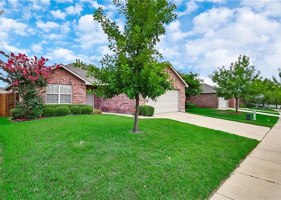 1st image of 2031 Club Oak Dr
