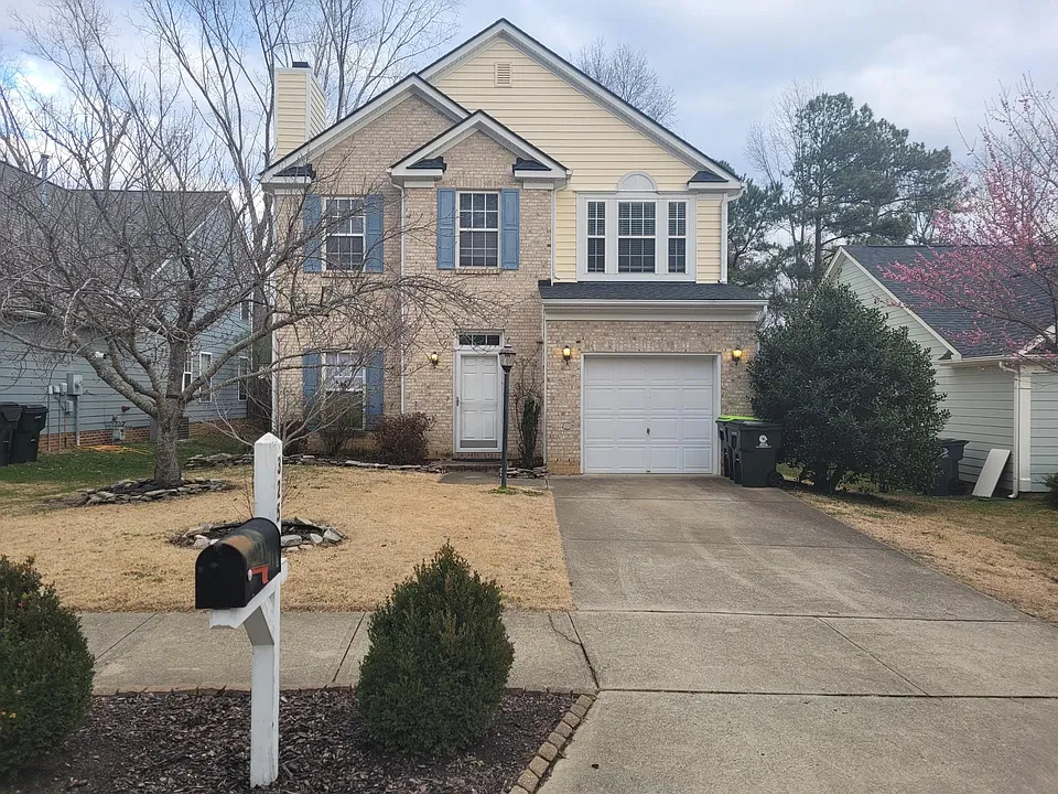 325 Stone Hedge Ct