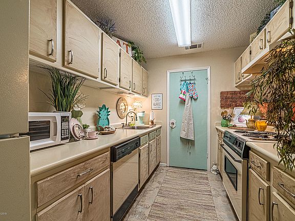 5th image of 225 S Tropical Trl APT 424
