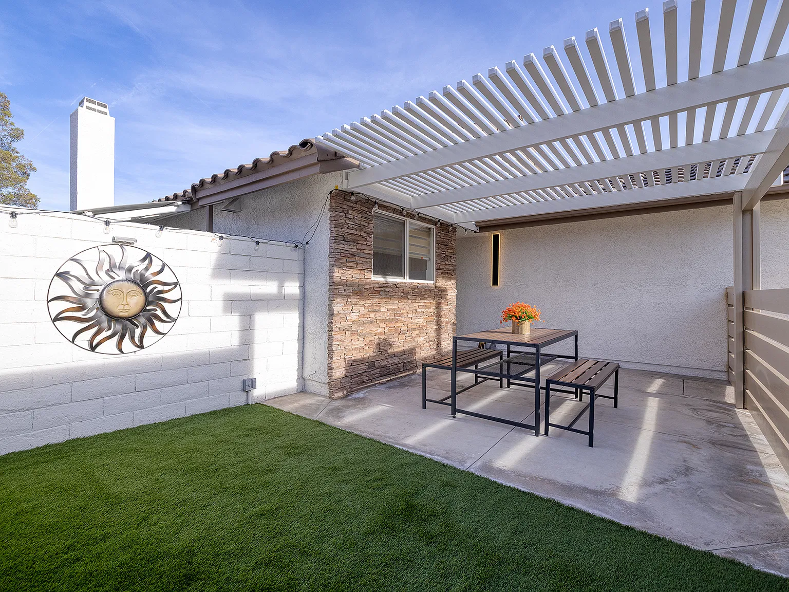 4648 Winfield Dr — Photo 4