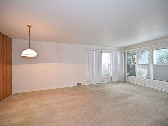 5th image of 1704 S Washington Ave