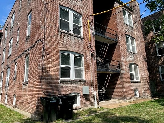 2nd image of 6242 Cabanne Ave APT 1