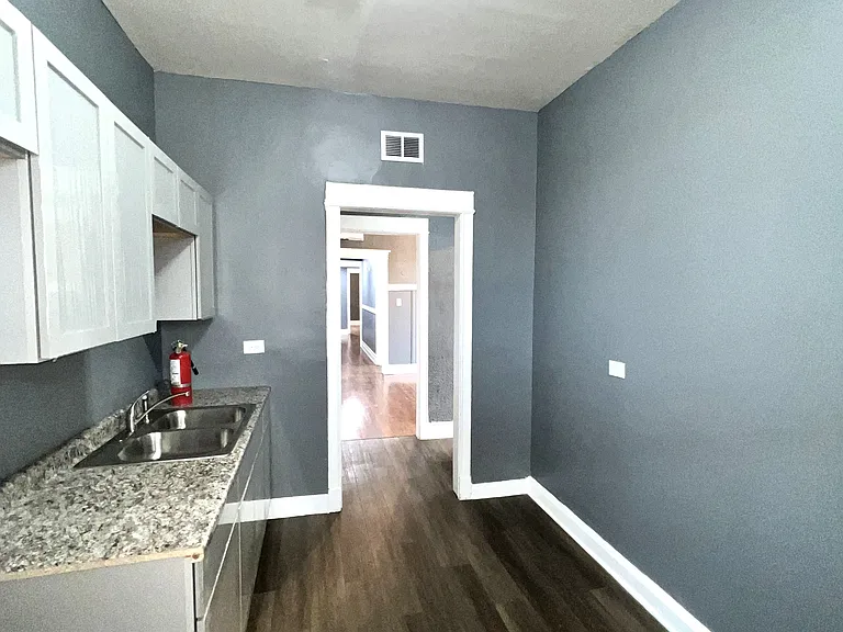5909 S Calumet Ave #2N — Photo 6