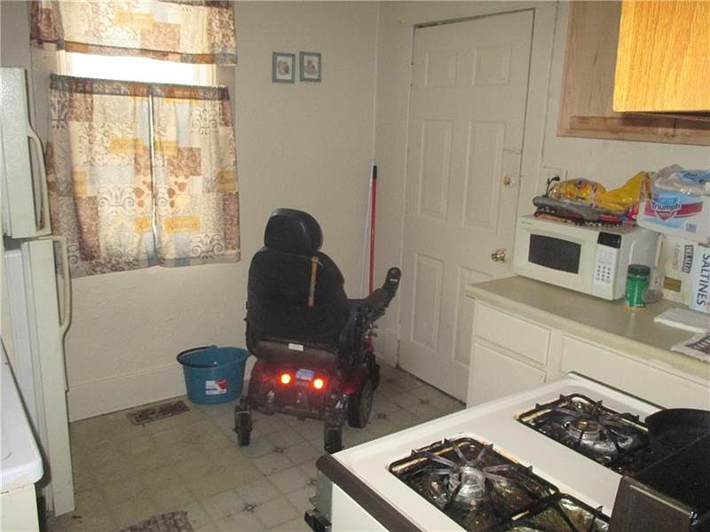 439 Quimby St, Sharon, PA 16146 Zillow