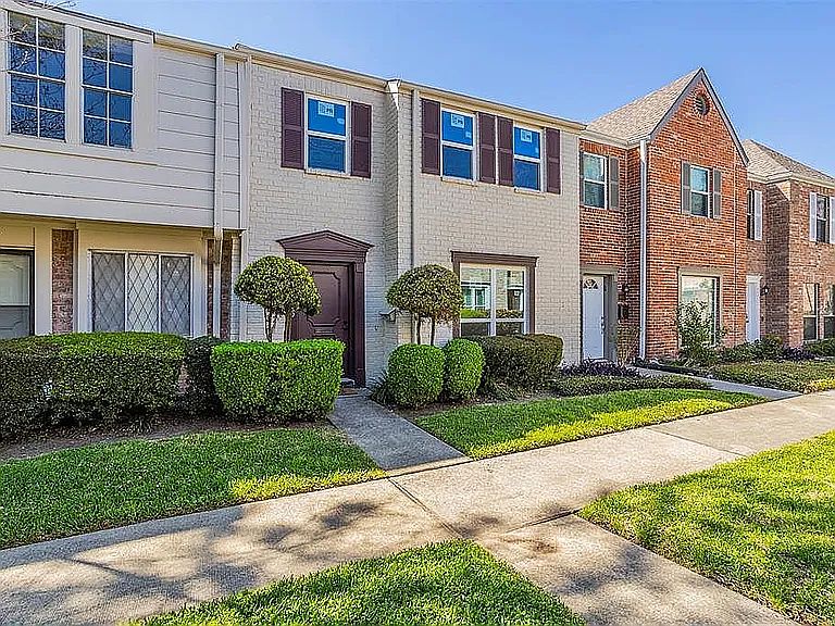 1st image of 14455 Misty Meadow Ln