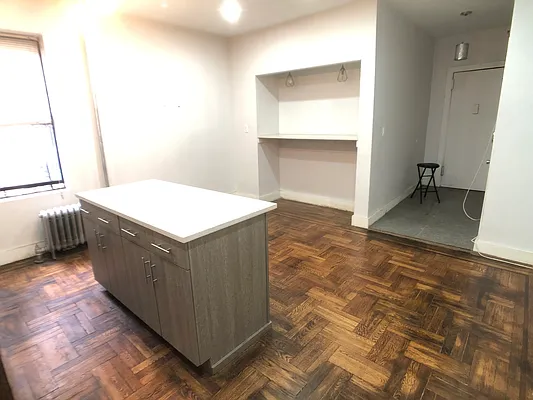 Rented by BRICK & GALO REALTY CORP | media 2