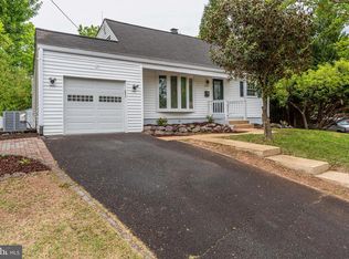 9400 Chatham St, Manassas, VA 20110