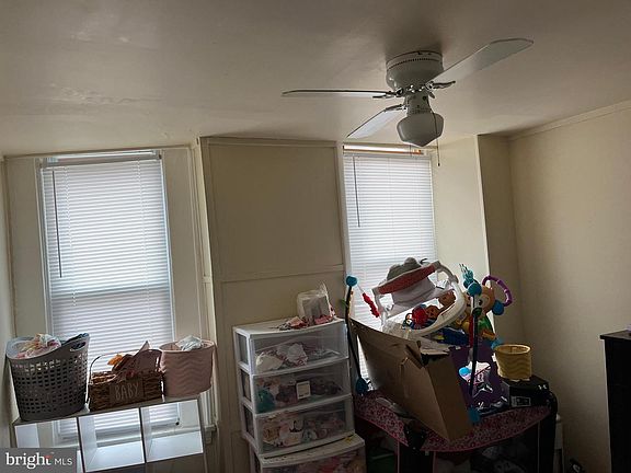 5th image of 1600 State St
