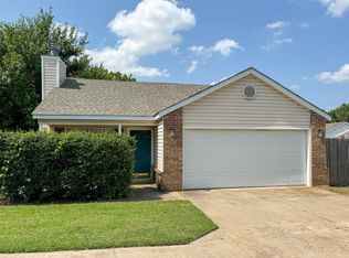 1104 Shadowlake Rd, Norman, OK 73071