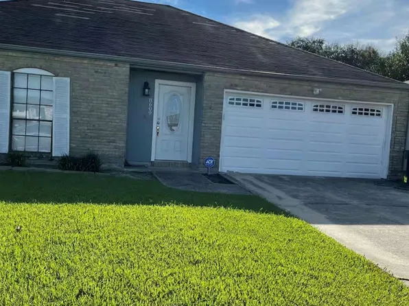 8609 Lynwood Ln, Port Arthur, TX 77642