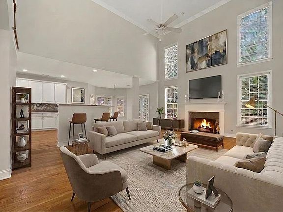 4th image of 1943 Regency Cove Ct