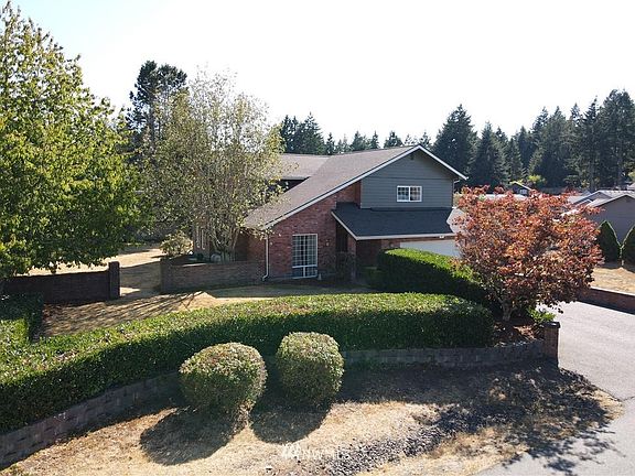 2nd image of 41 E Fairfield Ct