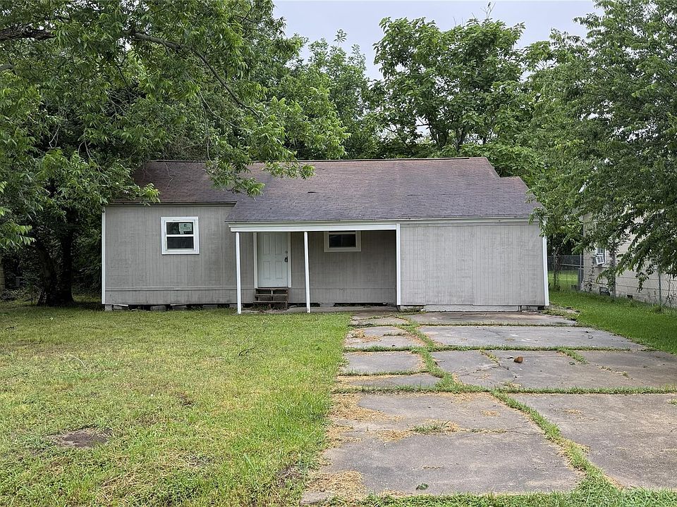 1st image of 3511 23rd St