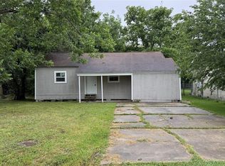 3511 23rd St, Port Arthur, TX 77642