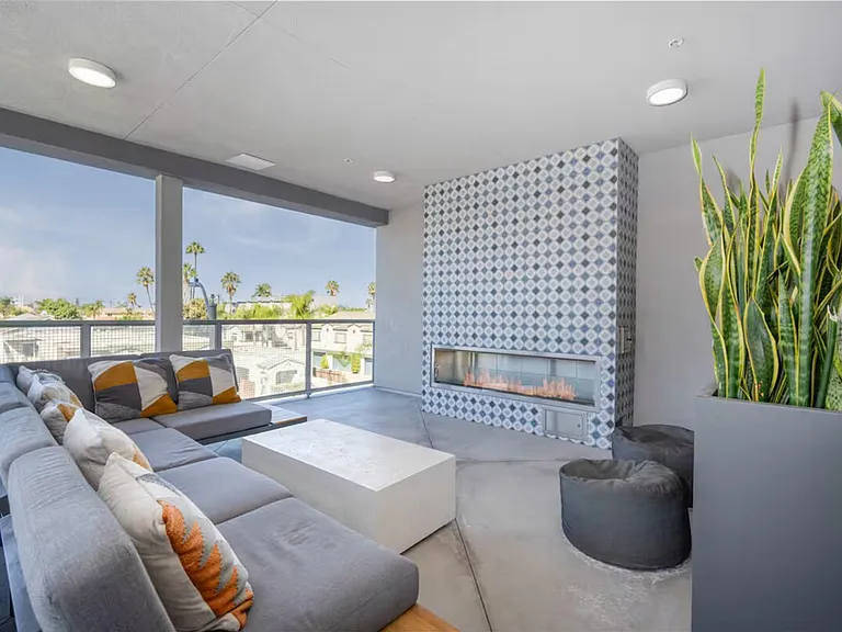 Building's Lounge