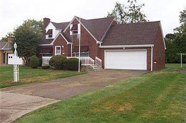 1st image of 679 Moore Ave