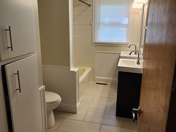 4th image of 10209 William St