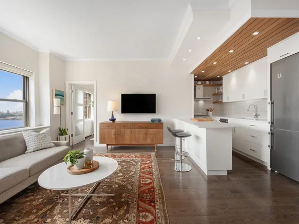 205 W End Ave APT 29K, New York, NY 10023