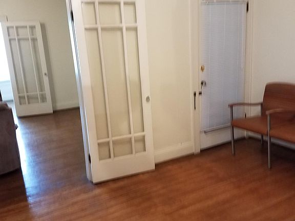 2nd image of 1442 Neil Ave APT C