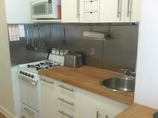 Rented by New York Residence | media 63