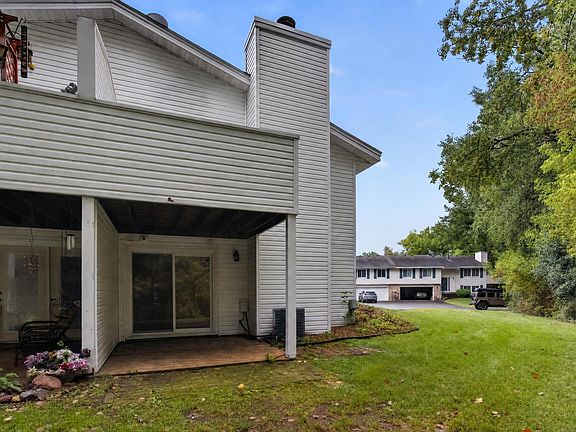 3rd image of 3874 Dolomite Dr