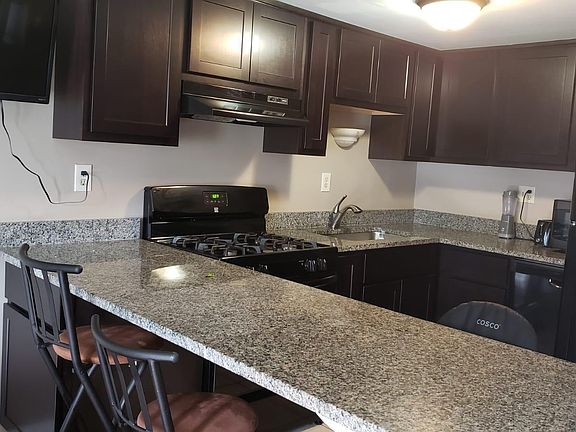 3rd image of 7556 Whitcomb St APT A