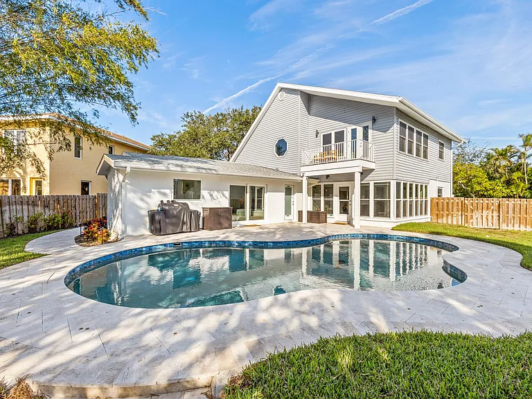 430 Island Cir — Photo 46