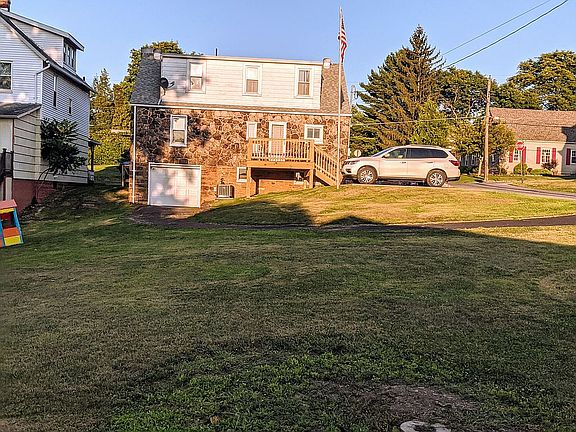 2nd image of 313 Rockland Ave