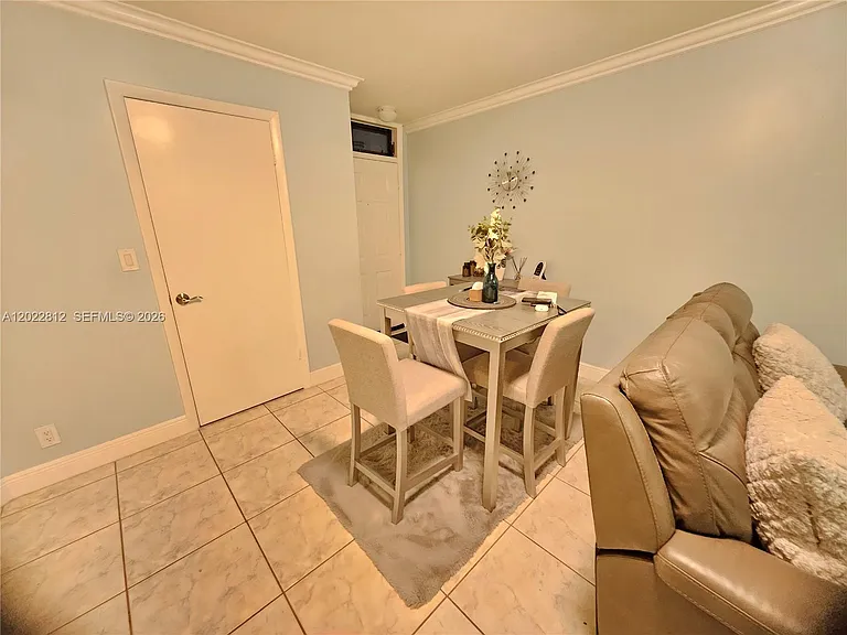 212 Lake Pointe Dr #113 — Photo 21