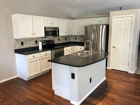 5th image of 3010 N Regal Ct