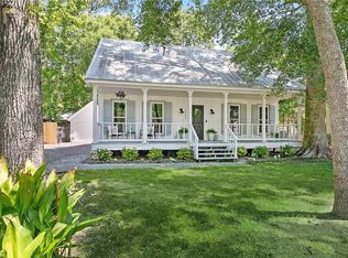1853 Valmont St, Mandeville, LA 70448