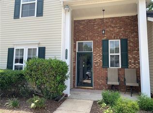 8848 Treyburn Dr, Charlotte, NC 28216