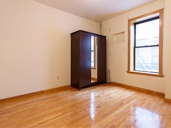 4th image of 107 Mulberry St #18